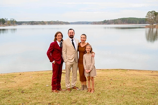 Family portrait by the lake.